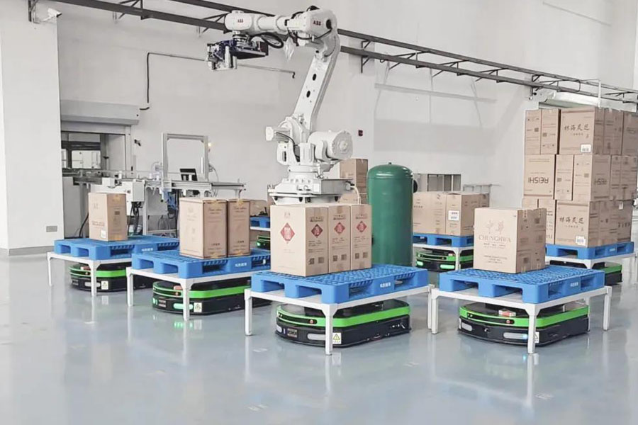 Difficulties and Solutions for Intelligent Handling in the Warehousing Industry